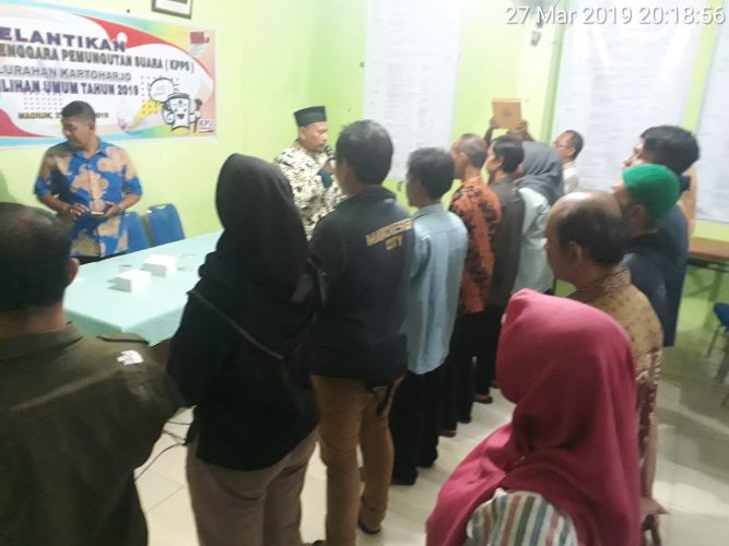 Pelantikan Kelompok Penyelenggara Pemungutan Suara (KPPS) Pemilu 2019 Kelurahan Kartoharjo Kota Madiun